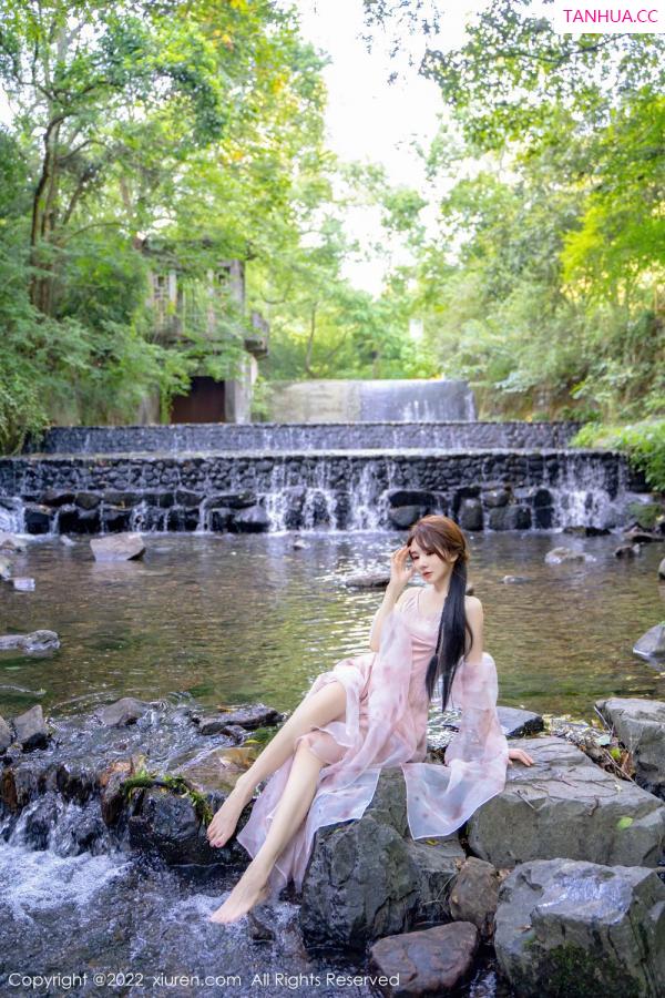 婠婠么  [XiuRen秀人网]高清写真图 2022.10.11 No.5690 婠婠么&小肥莹第13张图片